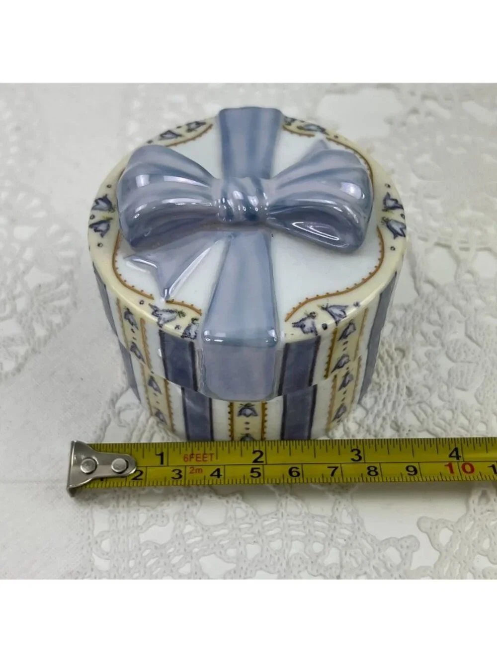 Dearest Daughter Ardleigh Elliott Heirloom Porcelain Music Box Mothers Day.